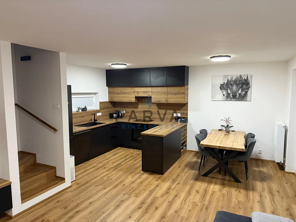 Pronájem rodinného domu 100 m², pozemek 352 m²